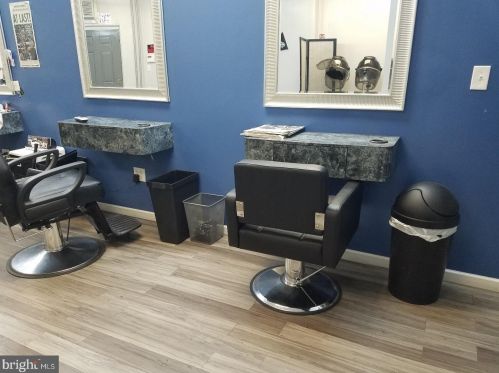 6535 Limekiln Pike, Philadelphia PA 19138-2023 exterior