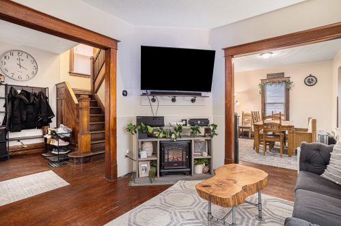 224 Old Orchard Pl, Kalamazoo MI  49007-3717 exterior