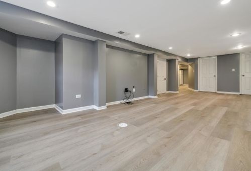 6411 Kedvale Ave, Chicago IL 60629-5108 exterior