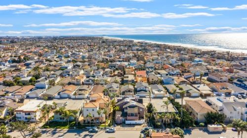 5356 Driftwood St, Oxnard CA 93035-1032 exterior