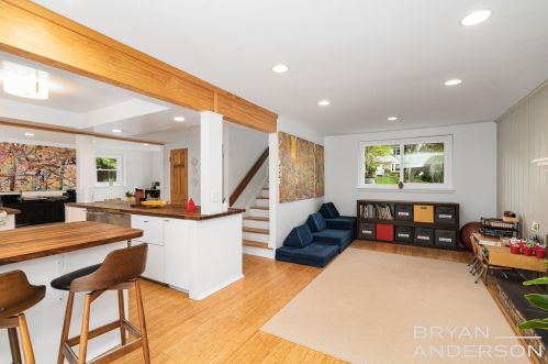 1516 Rosalind Rd, Grand Rapids MI  49506-4132 exterior