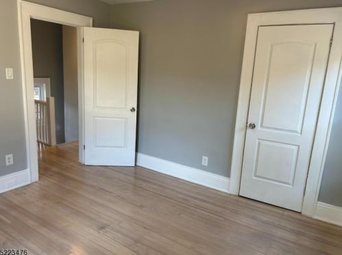 51 Leslie Pl, Irvington NJ  07111-1106 exterior