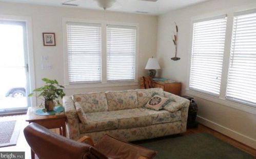 403 Johnson Ave, Lewes, DE 19958-1216