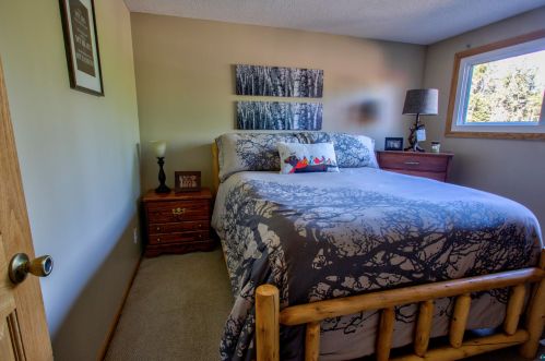 1438 Hwy 120, Ely MN 55731-8217 exterior