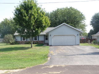 1456 Nova Rd, Sandwich, IL 60548-9216