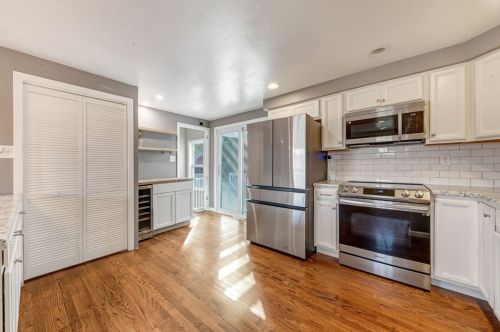 236 Larue Dr, Moon Twp PA  15108-1154 exterior