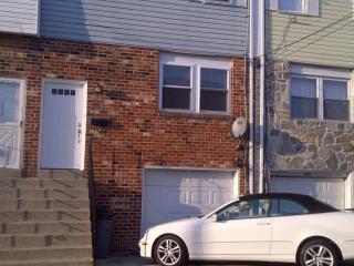 234 Monastery Ave, Philadelphia PA  19128-4837 exterior