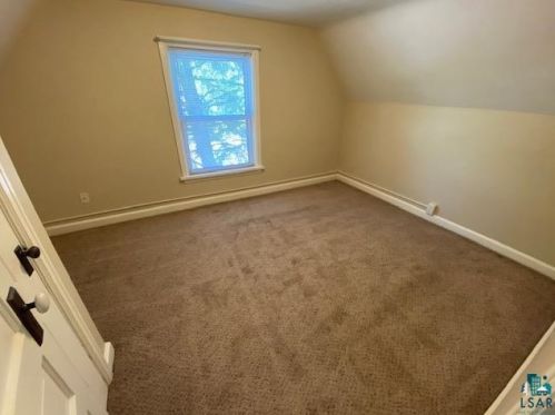 318 59 Ave, Duluth MN 55804-2559 exterior