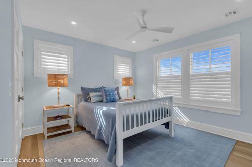 400 Newark Ave, Point Pleasant Beach NJ 08742-4141 exterior