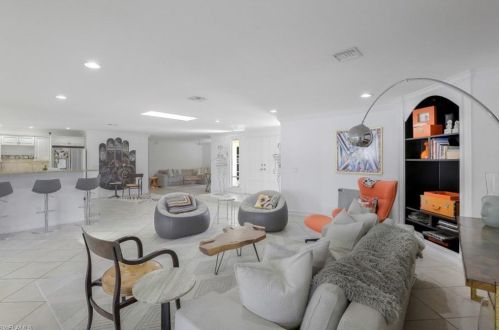 619 Neapolitan Way, Naples FL 34103-8502 exterior