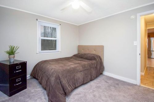 48 Booth Rd, Enfield CT 06082-1902 exterior