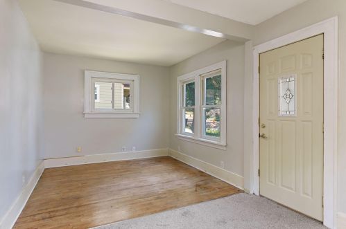 1012 6 St, Saint Paul MN 55106-4609 exterior