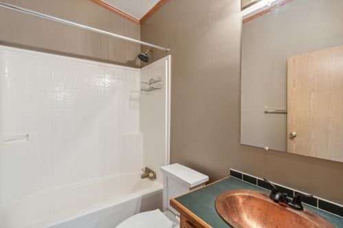 8649 12 St, Kalamazoo MI 49009-9085 exterior