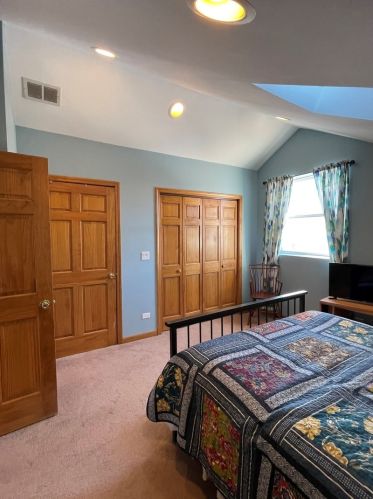 2746 Ashland Ave, Chicago IL 60657-6564 exterior