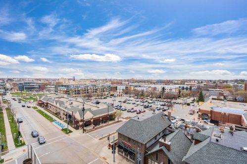 601 Ogden Ave, Milwaukee WI 53202-2687 exterior