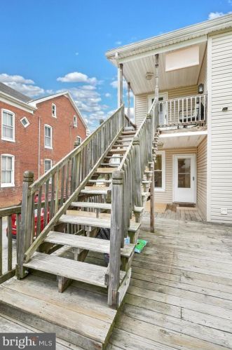 645 Broadway, Hanover PA 17331-2504 exterior