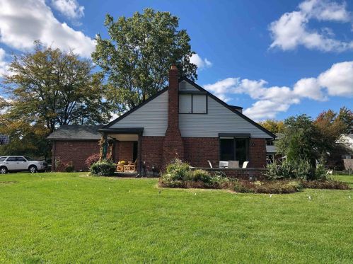 47403 Stephanie Dr, Macomb Township, MI 48044-4835