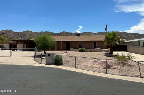 8640 16th Pl, Phoenix, AZ 85042-8004