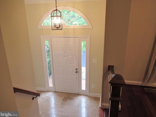 1433 Mclean Mews Ct, Mc Lean VA  22101-3800 exterior