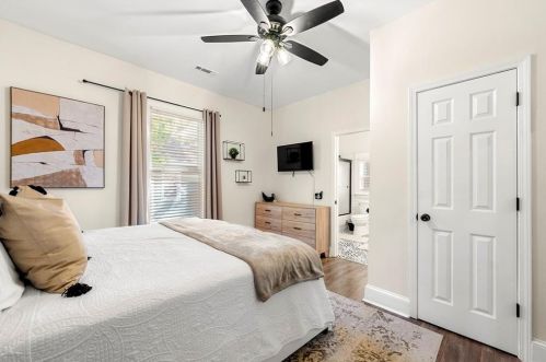 1714 Connally Dr, Atlanta GA  30344-2519 exterior