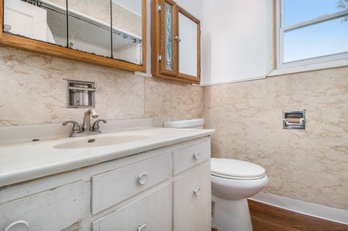 506 Della St, Kalamazoo MI 49002-3567 exterior