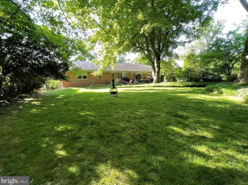 4532 39th St, Arlington, VA 22207-2929