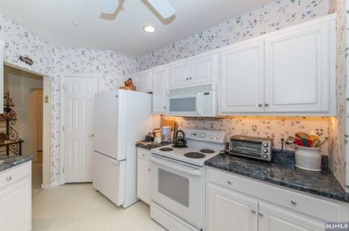 2103 Johnson Dr, Rockaway NJ 07866-5843 exterior