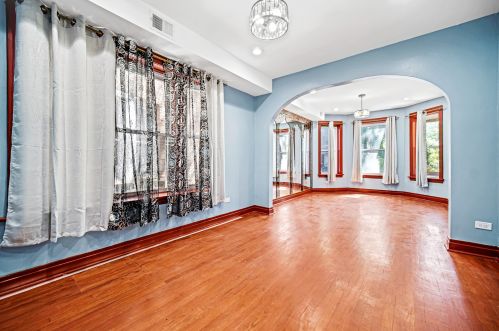 1020 Springfield Ave, Chicago IL 60624-4025 exterior