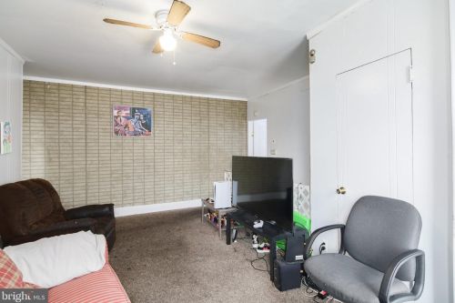 6535 Limekiln Pike, Philadelphia PA 19138-2023 exterior