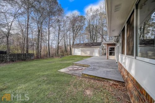 2128 Rockdale Cir, Lithonia GA 30078-3450 exterior