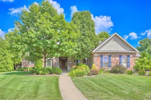 4702 Chestnut Grove Dr, Champaign, IL 61822-3316