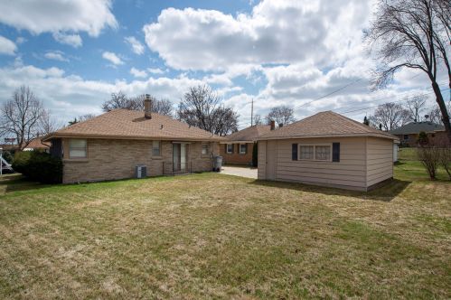 4349 16 St, Milwaukee WI 53209-6924 exterior