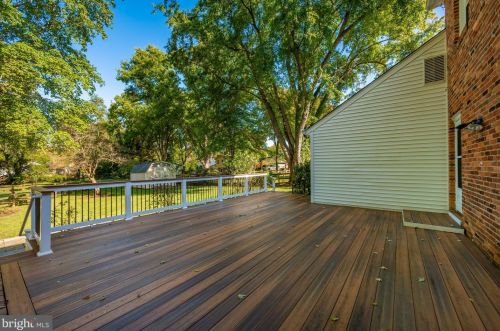 16440 Emory Ln, Rockville, MD 20853-1223