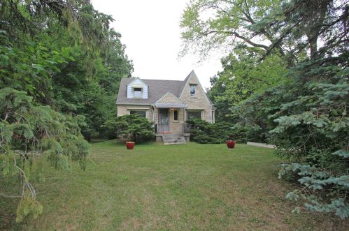 5422 43rd St, Milwaukee, WI 53220-5108