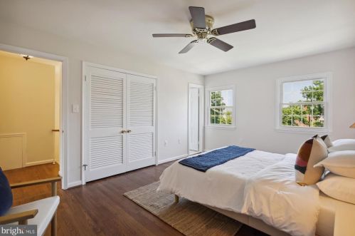 6340 Golf Crse Sq, Alexandria VA 22307-1225 exterior