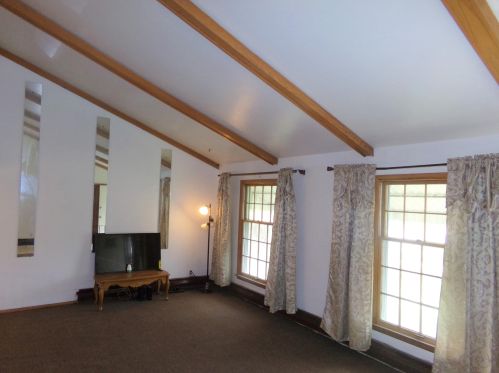 5723 74th St, Milwaukee, WI 53218-2232