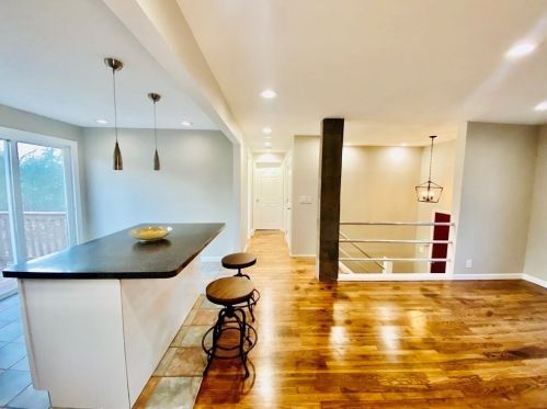 208 Wrentham Rd, Springfield MA 01119-1831 exterior