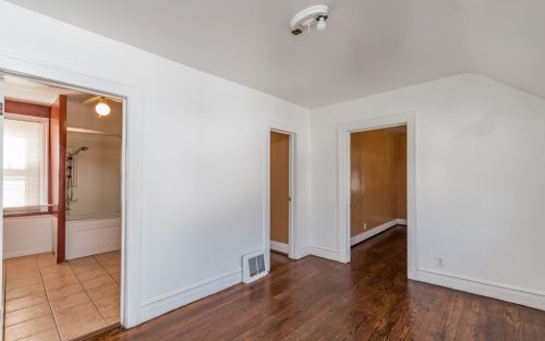 1112 Hickory St, Waukegan IL 60085-1937 exterior