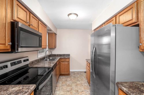 2536 Chaparral St, Kalamazoo MI  49006-1329 exterior