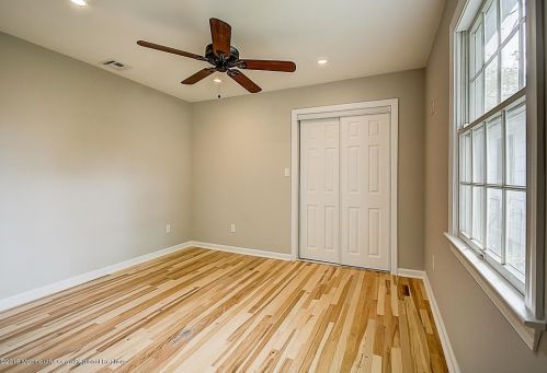 247 Frst Ave, Middletown NJ 07748-5720 exterior