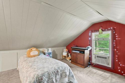 256 Autumn St, Manchester CT 06040-5553 exterior