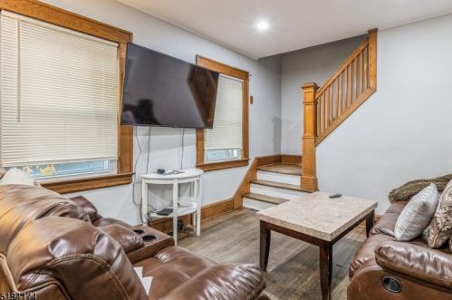 60 Glendale St, Nutley NJ 07110-1219 exterior