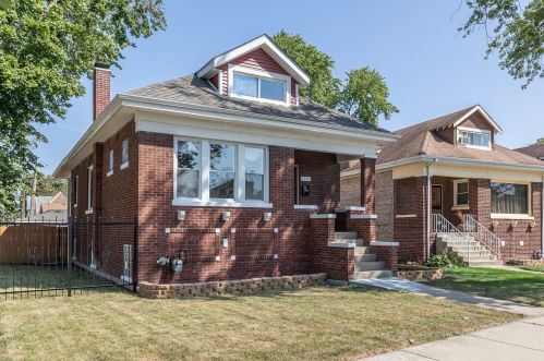 1416 97th St, Chicago, IL 60643-1305