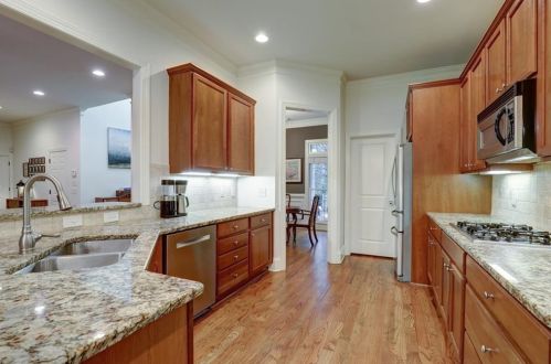 1584 Dresden Dr, Atlanta GA 30341-5263 exterior