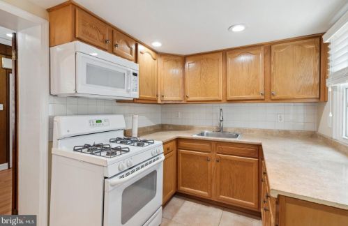 6252 Larchwood Ave, Philadelphia PA 19143-1912 exterior