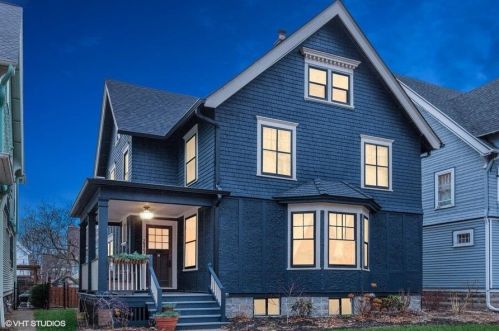 2923 Prospect Ave, Milwaukee, WI 53211-3345