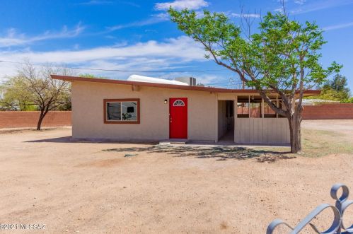 2061 Amalia Ave, Tucson, AZ 85713-3822