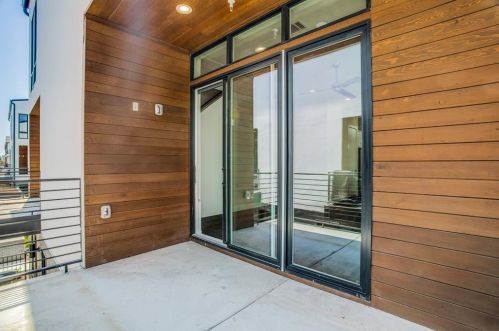 2180 Bennett Ave, Dallas TX  75206-6927 exterior