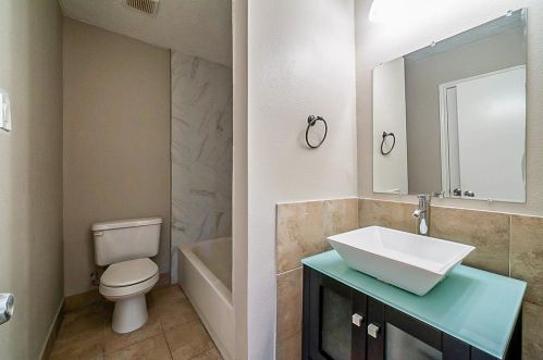 16711 Capewood Dr, Humble TX 77396-4027 exterior