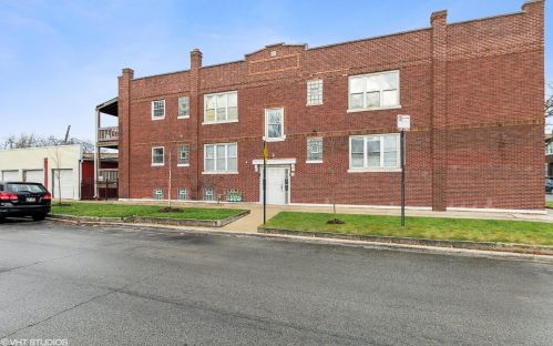 4106 Hirsch St, Chicago, IL 60651-1875